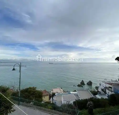 Appartamento in vendita a Vietri sul Mare