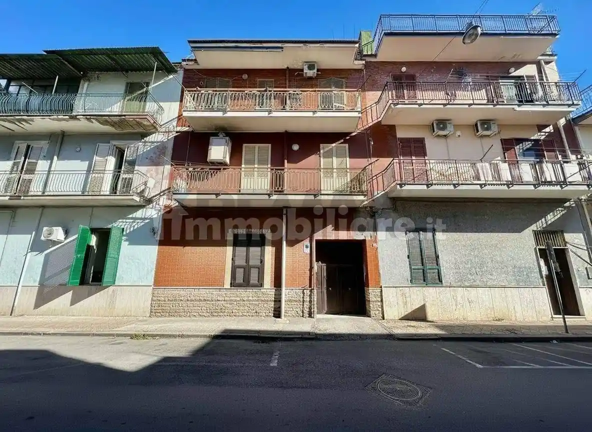 Palazzo - Edificio in vendita a Afragola