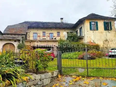 Villa in vendita a Cesara