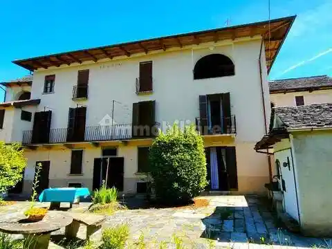 Villa in vendita a Cesara