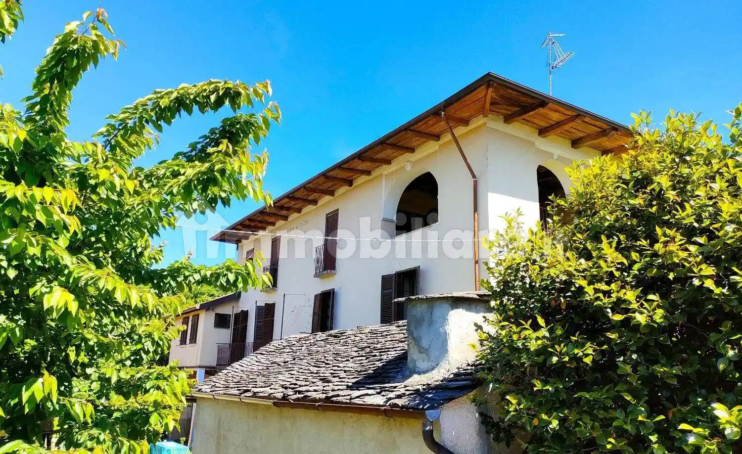 Villa in vendita a Cesara
