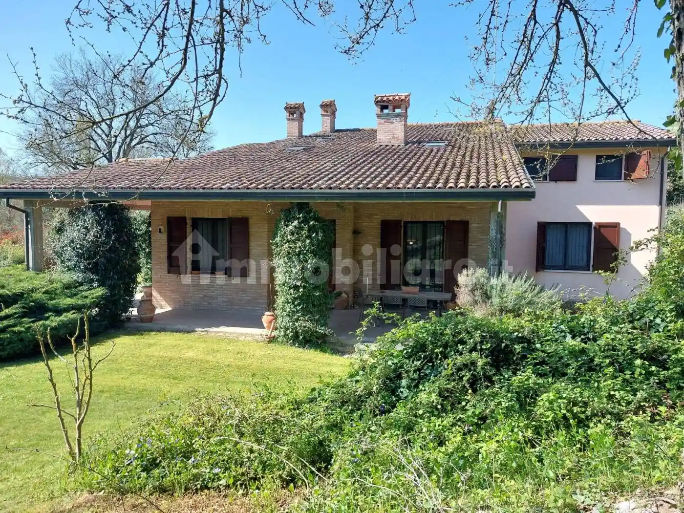 Villa in vendita a Imola