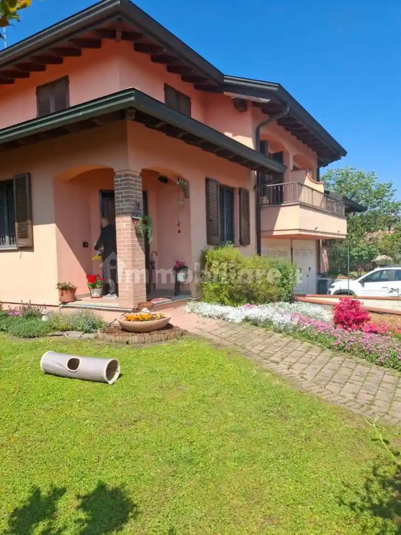 Villa in vendita a Noviglio