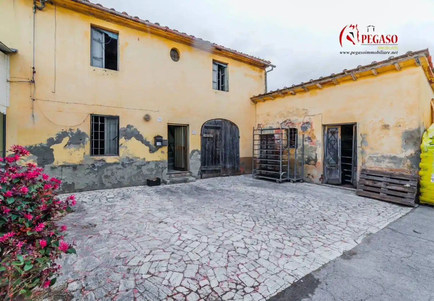 Casa indipendente in vendita a Pescia