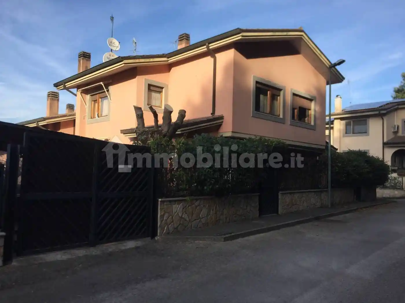 Casa indipendente in vendita a Poggio Mirteto