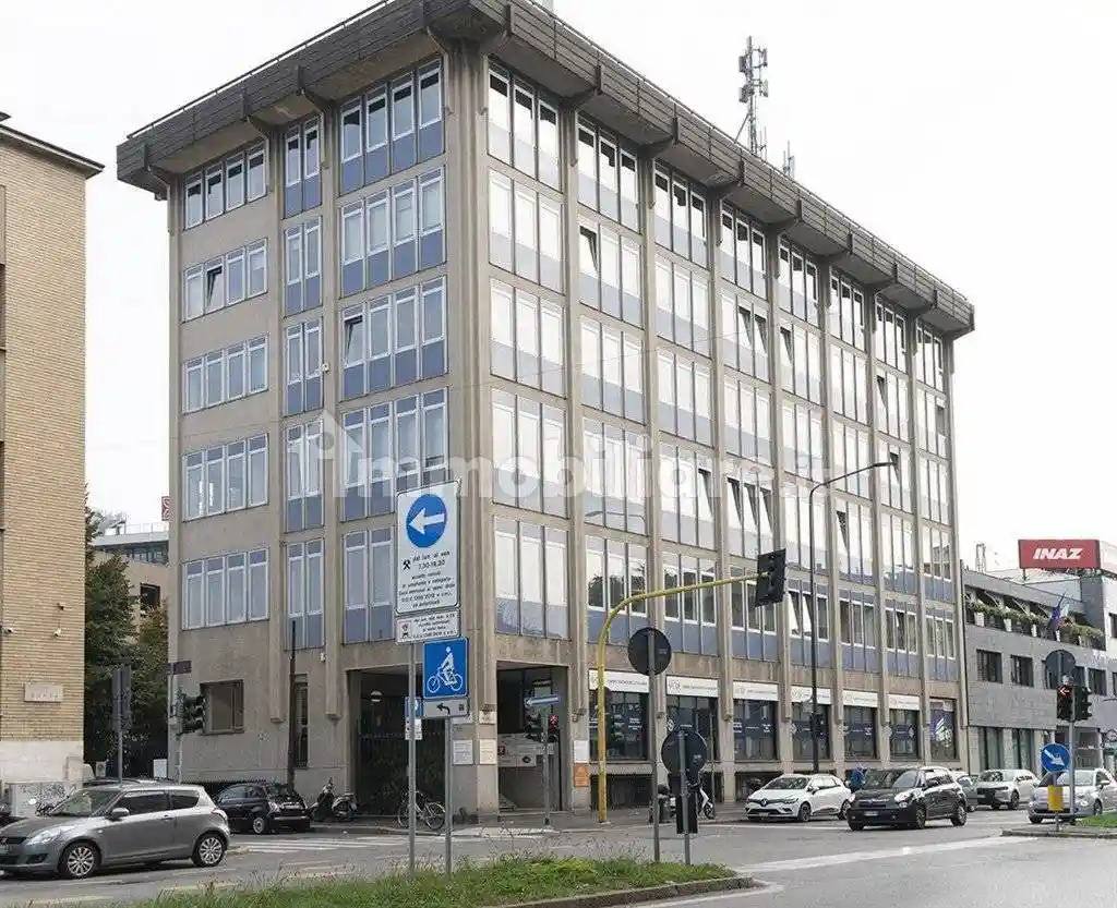 Palazzo - Edificio in vendita a Milano