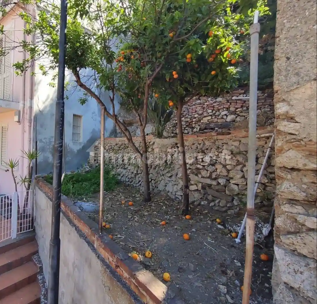 Rustico - Casale in vendita a Messina