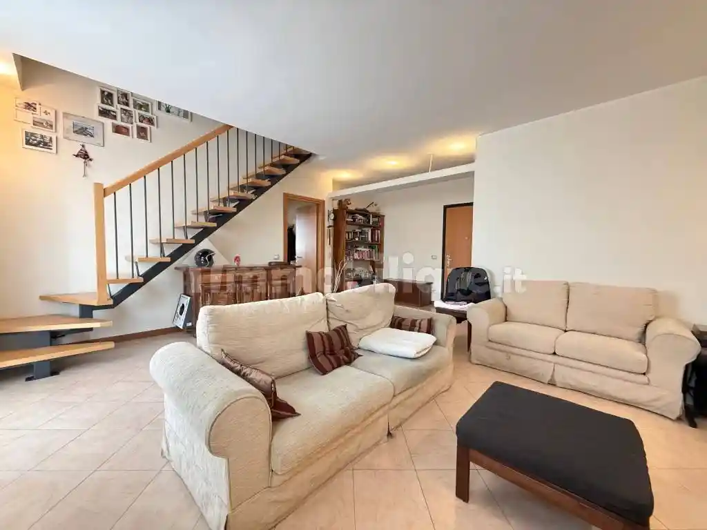 Appartamento in vendita a Zelo Buon Persico