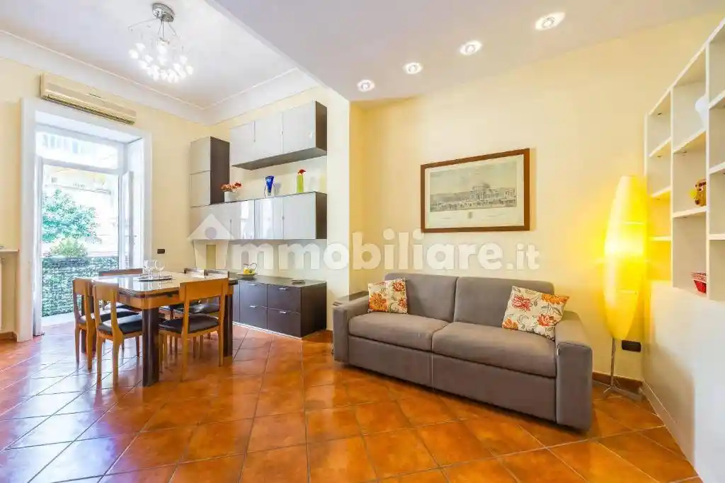 Appartamento in affitto a Napoli