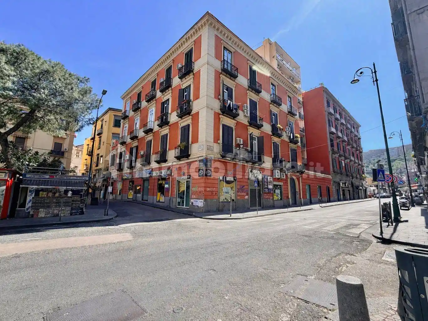 Appartamento in vendita a Napoli