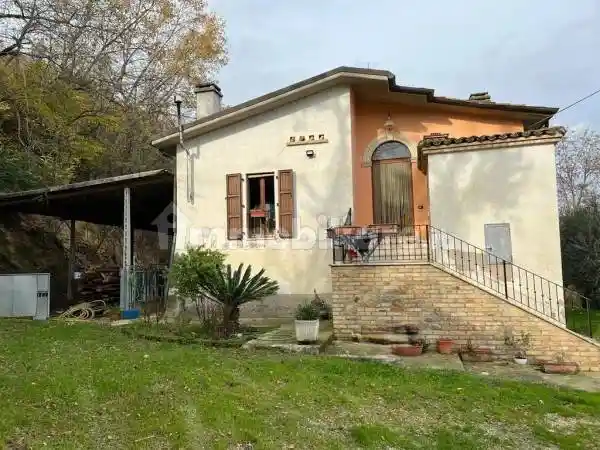 Villa in vendita a Castorano