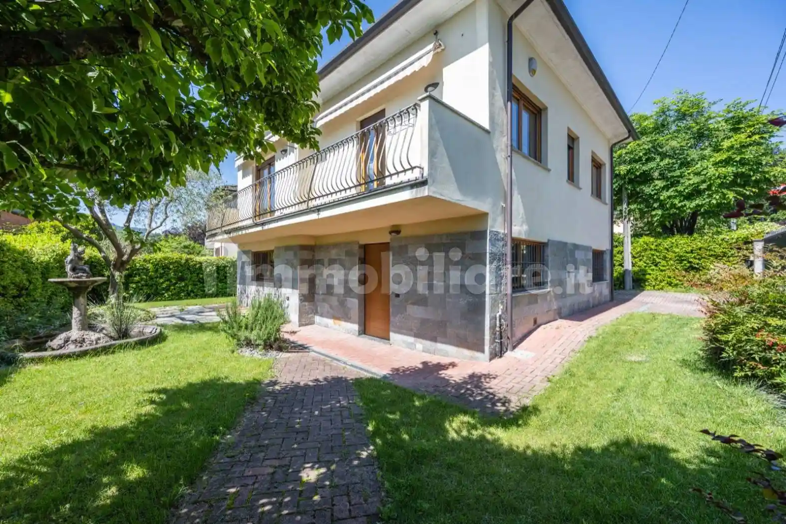 Villa in vendita a Varese