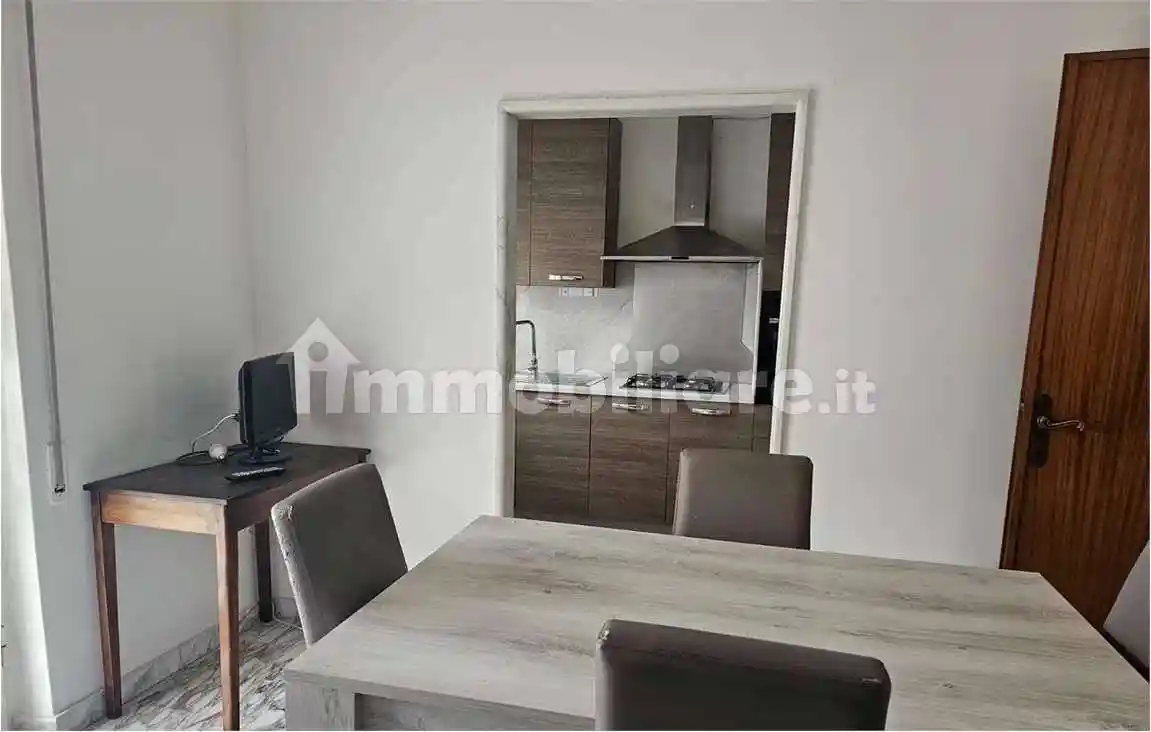 Casa indipendente in affitto a Carrara