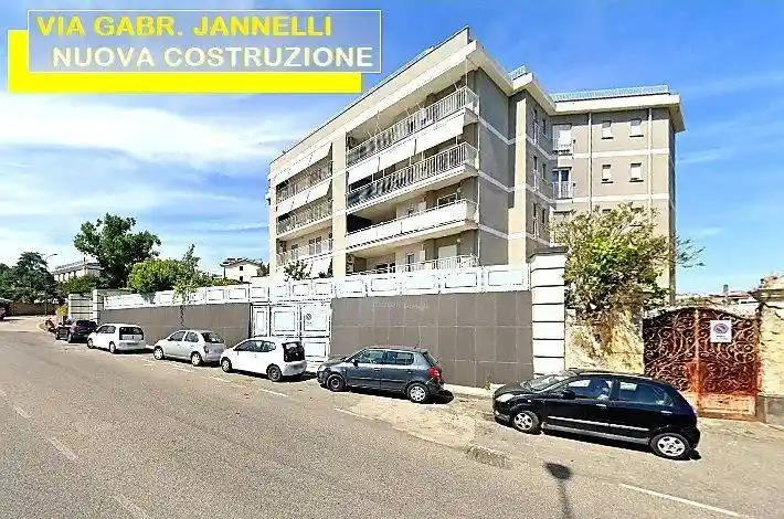 Appartamento in vendita a Napoli