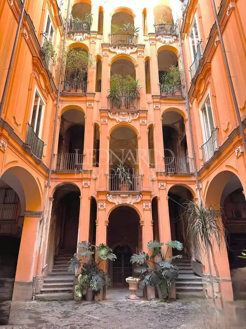 Appartamento in vendita a Napoli