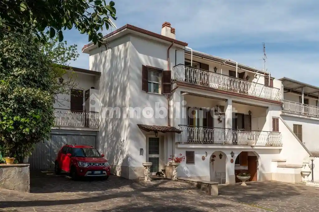 Villa in vendita a Gallicano nel Lazio