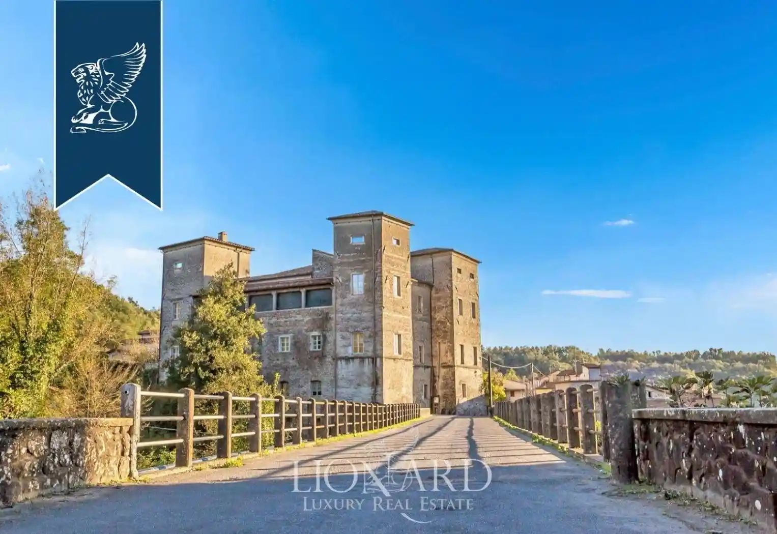 Palazzo - Edificio in vendita a Licciana Nardi