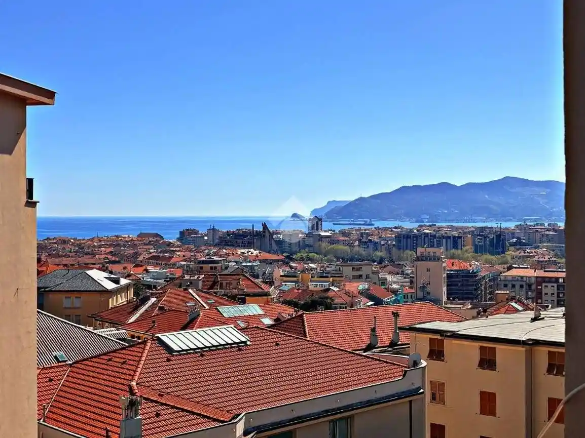 Appartamento in vendita a Savona