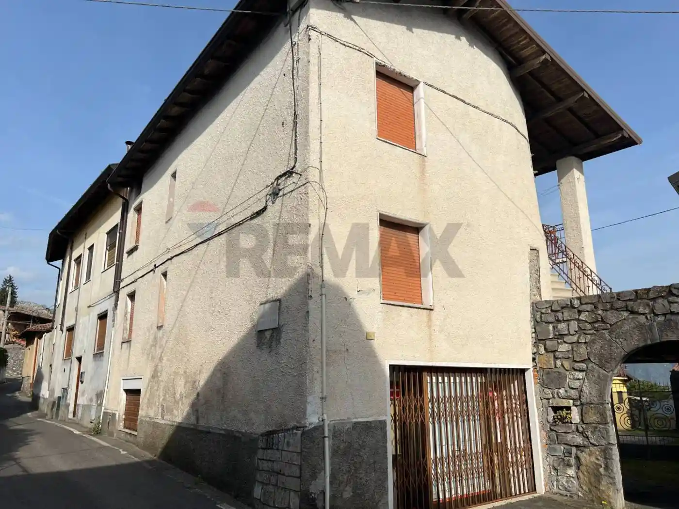 Appartamento in vendita a Solto Collina
