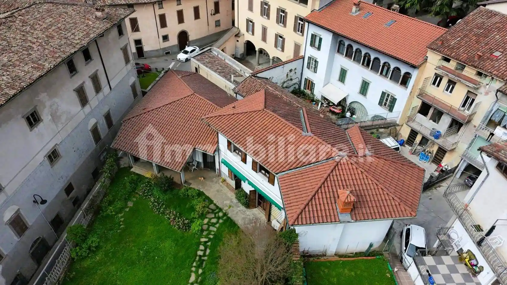 Villa in vendita a Gazzaniga