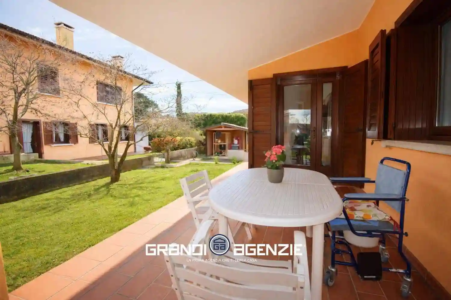 Villa - foto 2