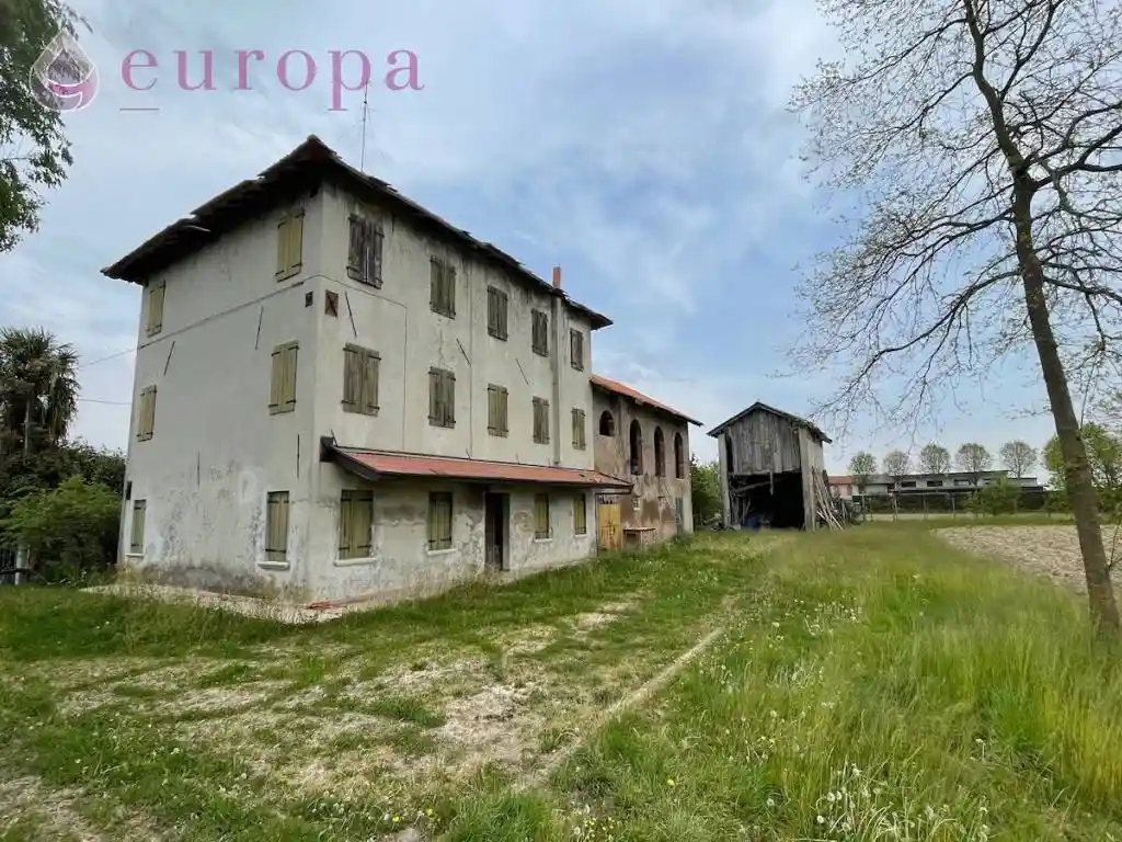 Rustico - Casale in vendita a Brugnera