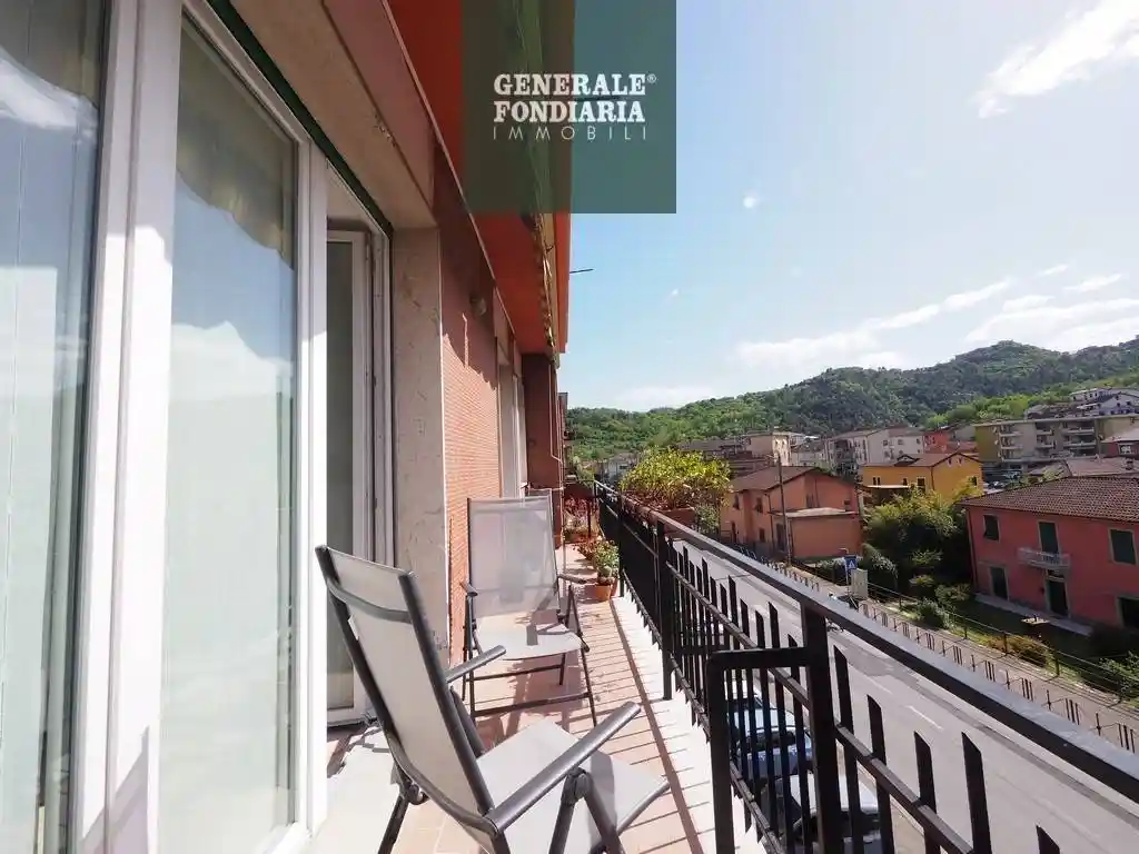 Appartamento in vendita a Follo