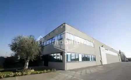 Palazzo - Edificio in vendita a Ferrara