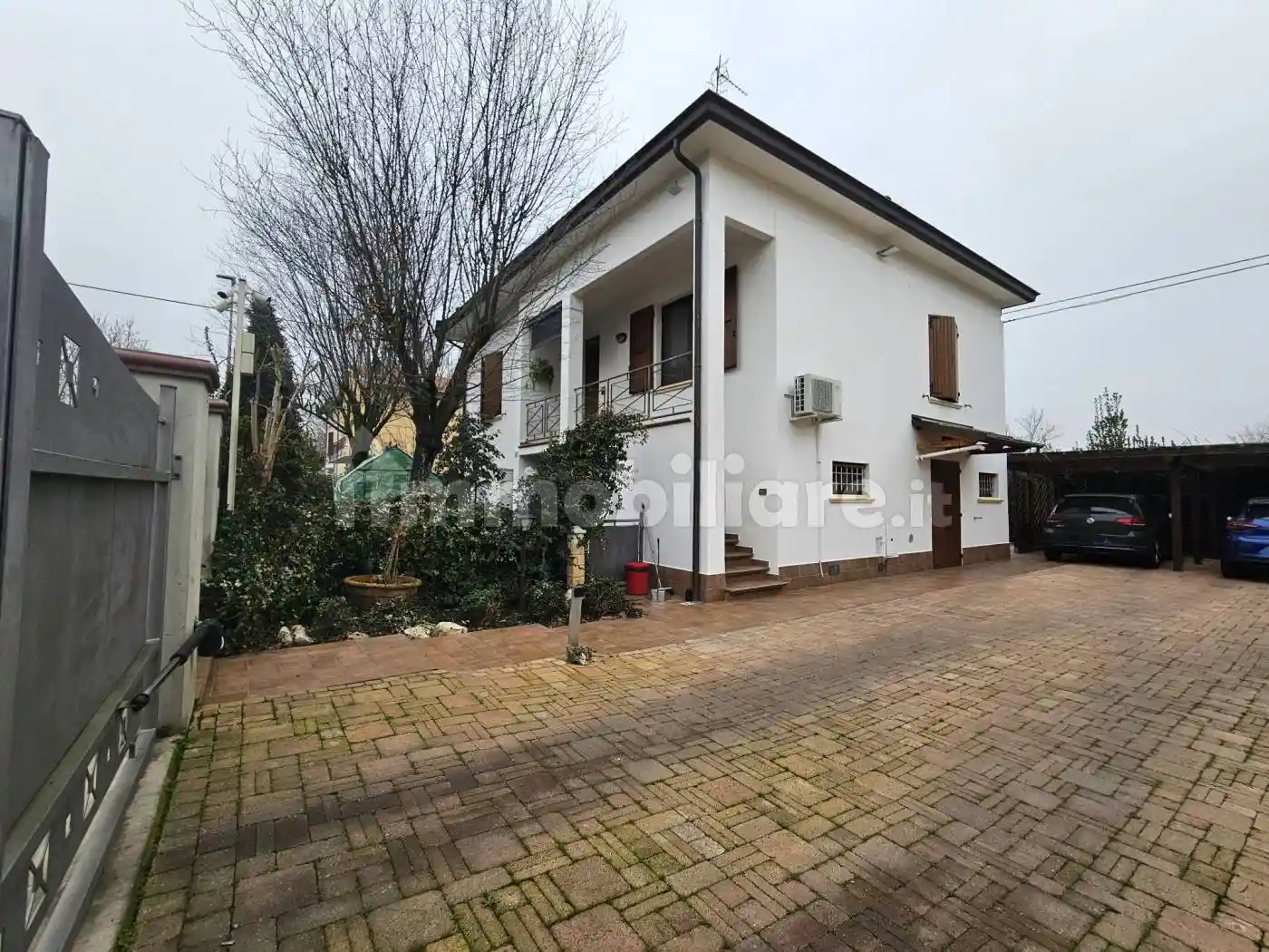 Villa in vendita a Bagnolo in Piano