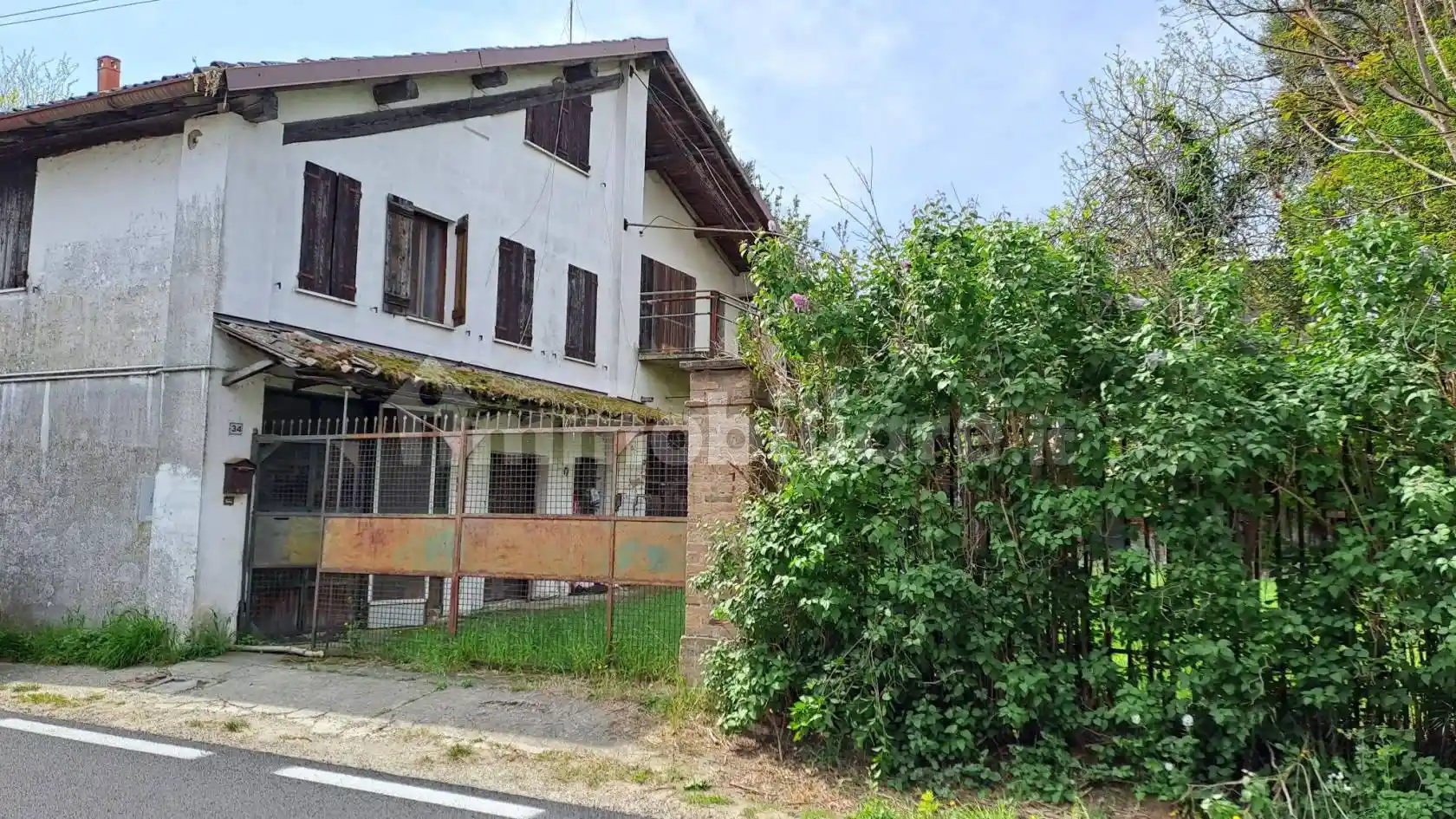 Villa in vendita a Corvino San Quirico