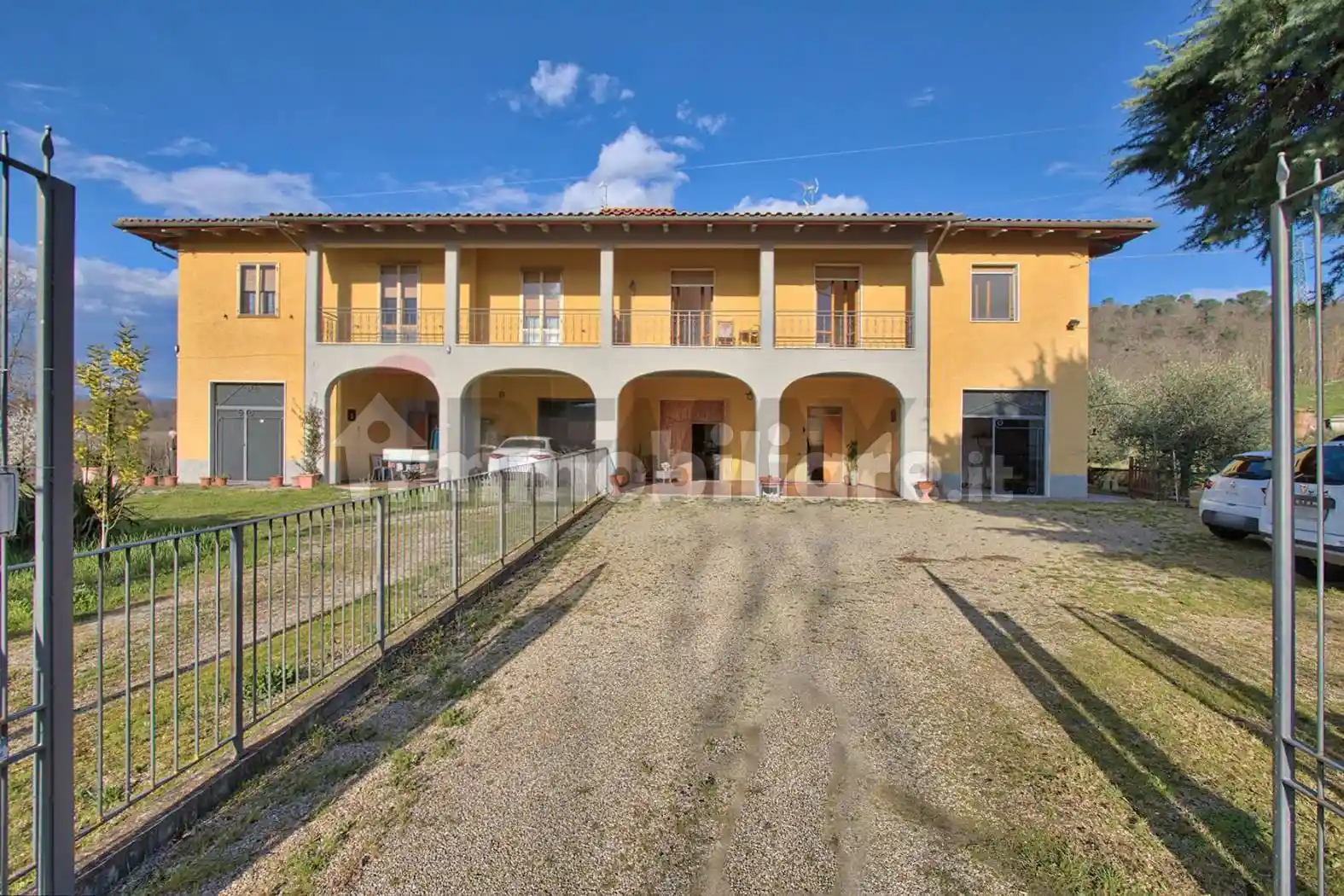Villa in vendita a Bucine