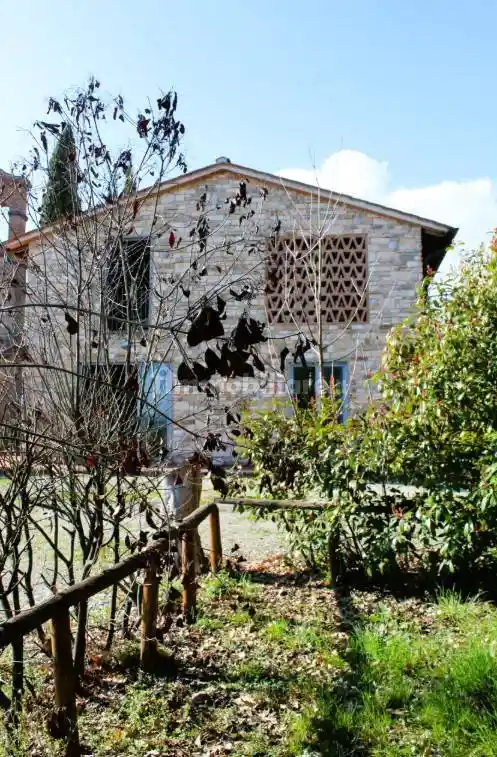 Casa indipendente in vendita a Vicchio