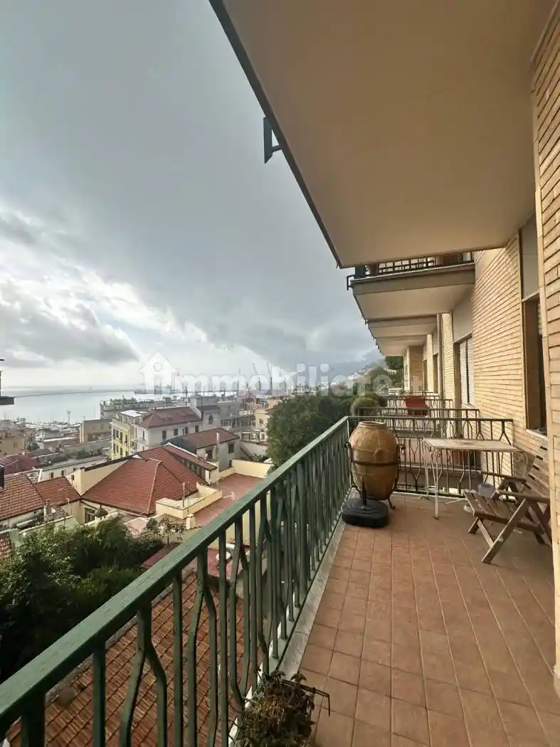 Appartamento in vendita a Salerno