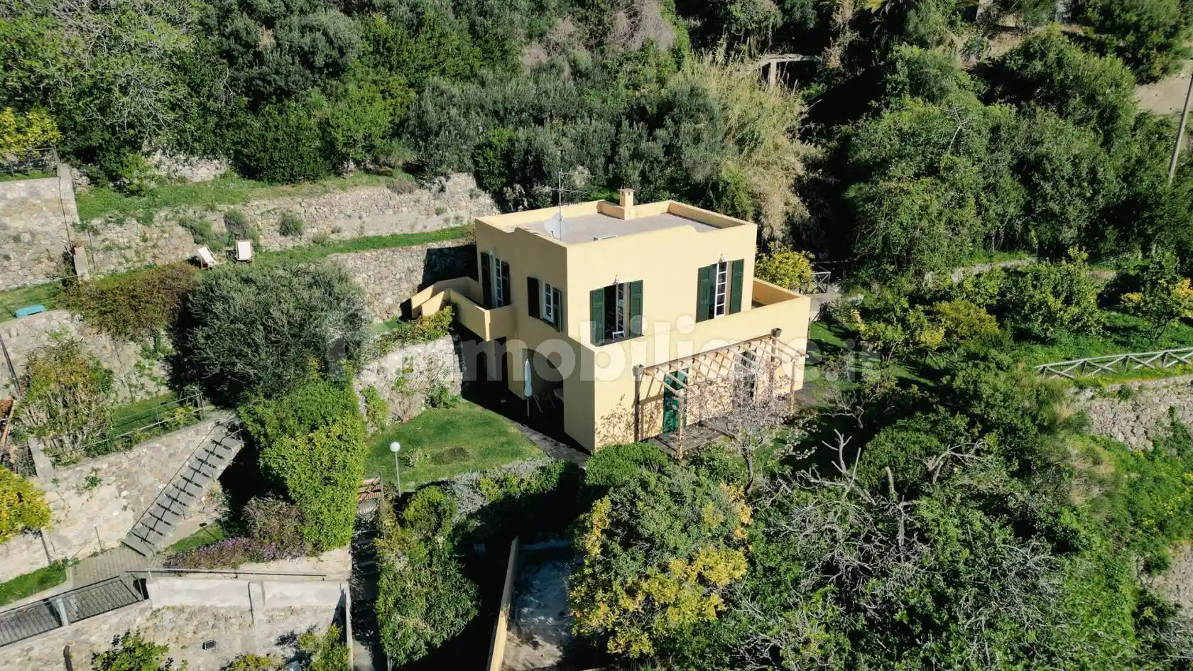 Appartamento in vendita a Finale Ligure