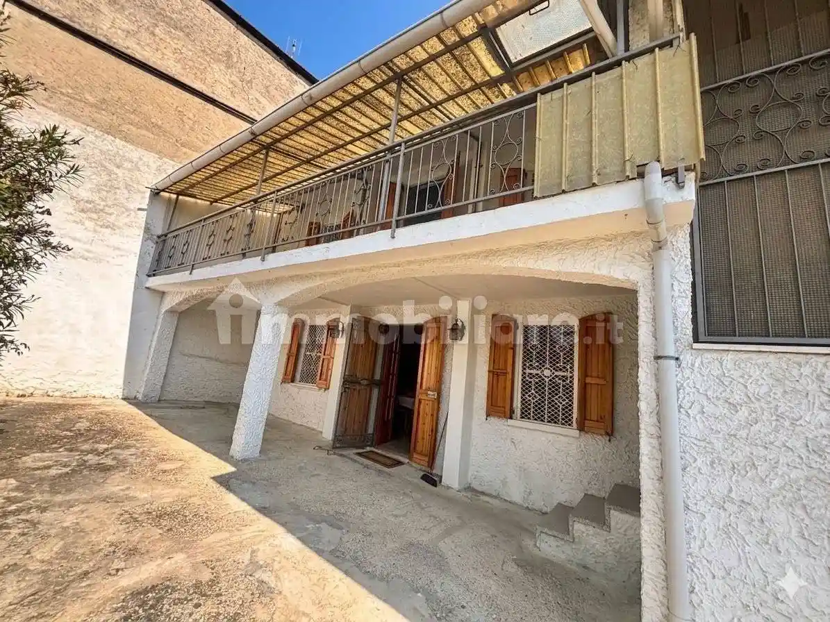 Casa indipendente in vendita a Santa Maria della Versa