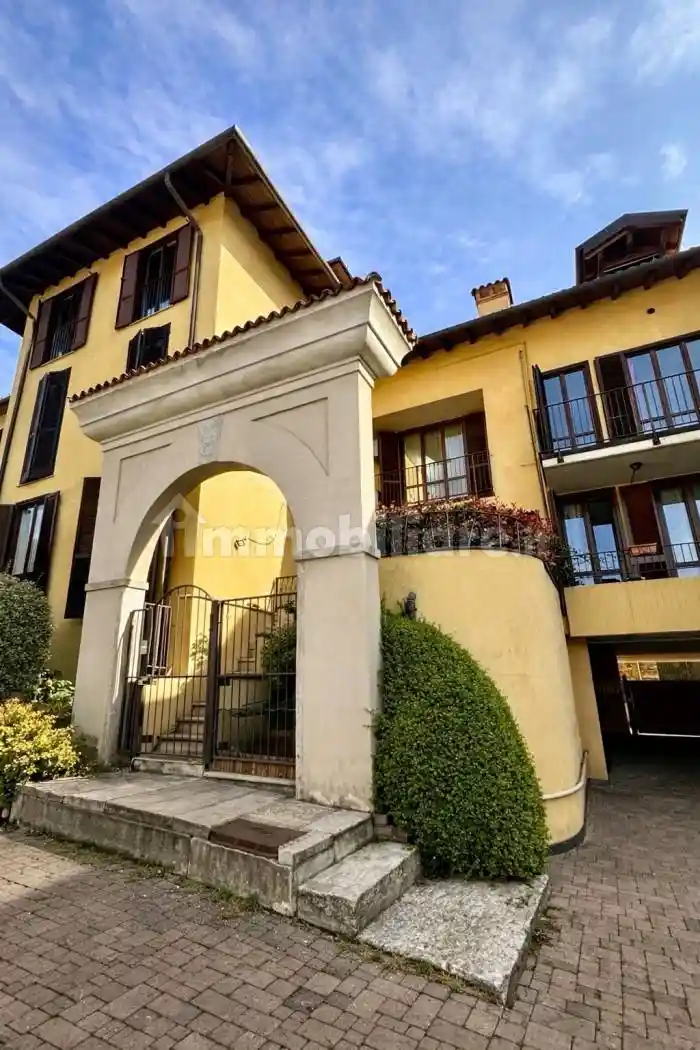 Appartamento in vendita a Besnate
