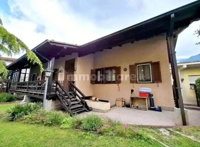 Villa in vendita a Gemona del Friuli