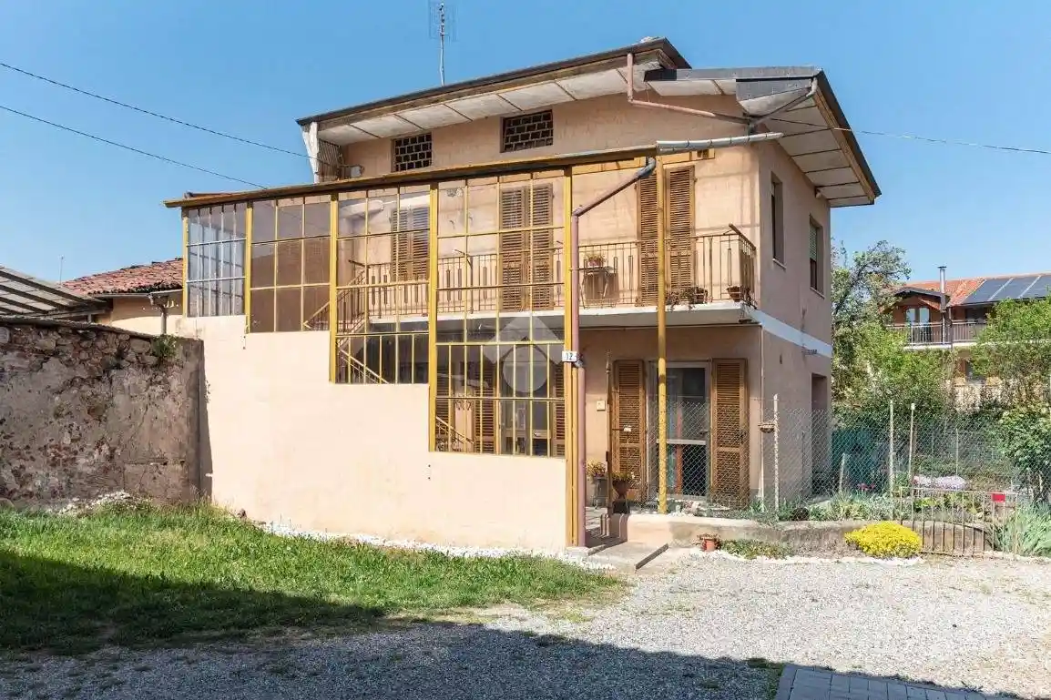 Casa indipendente in vendita a Grosso