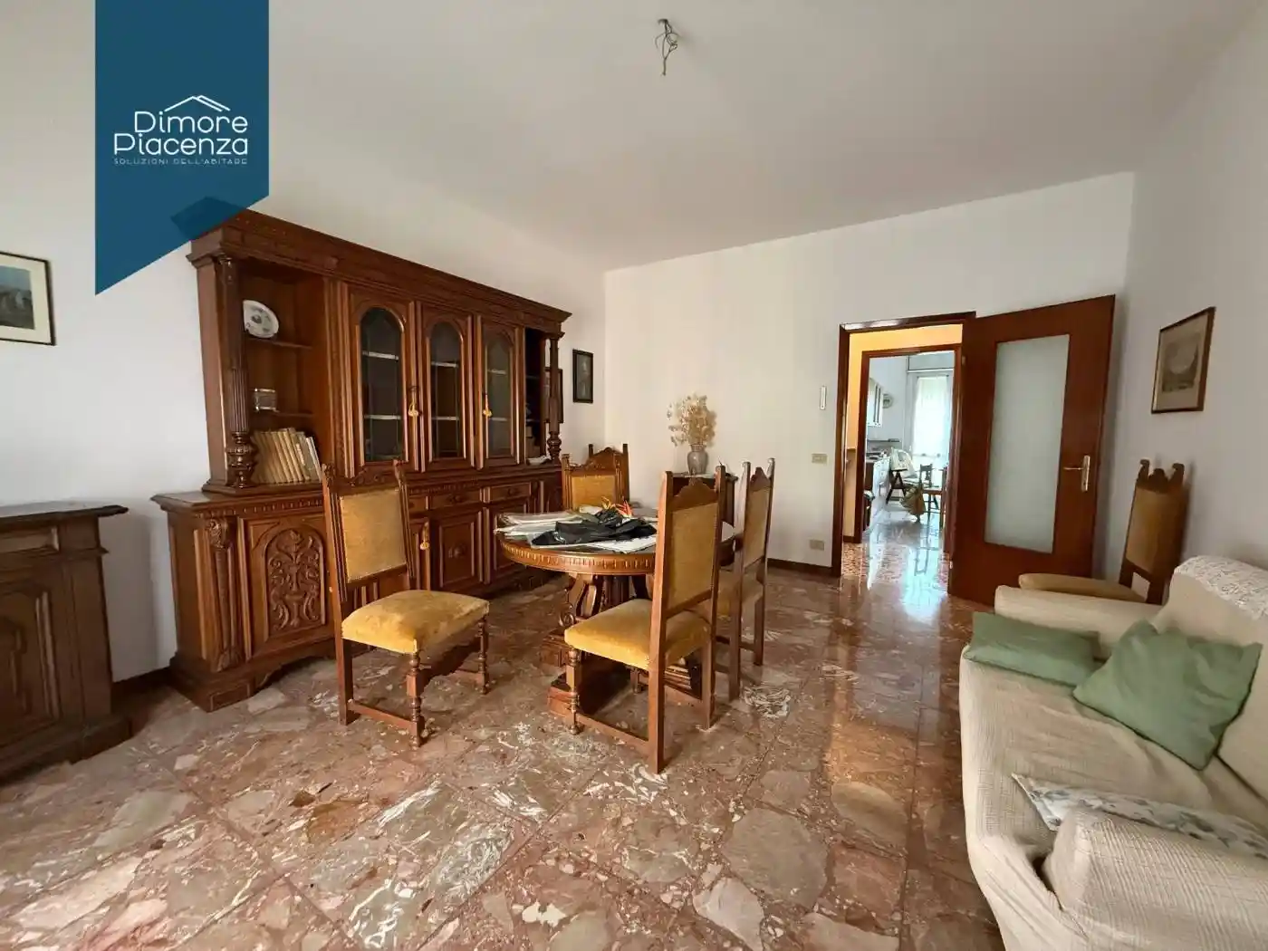 Appartamento in vendita a Piacenza