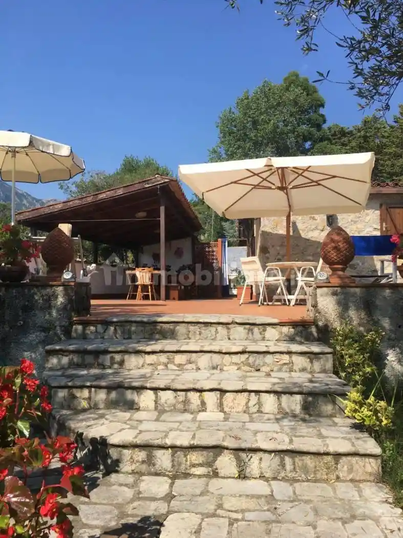 Casa indipendente in vendita a Roccagloriosa