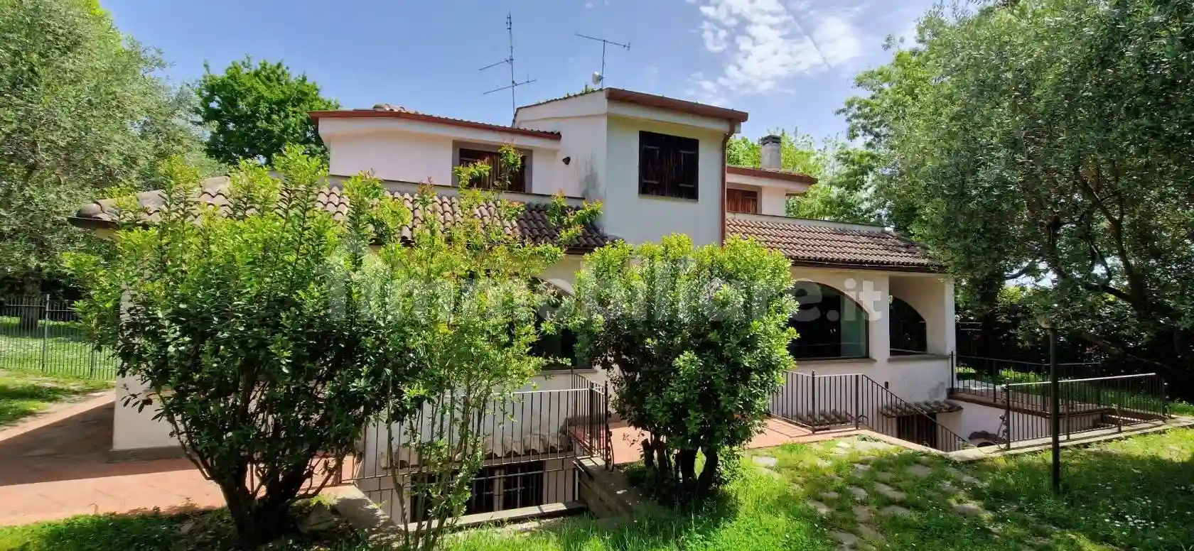 Villa - foto 2
