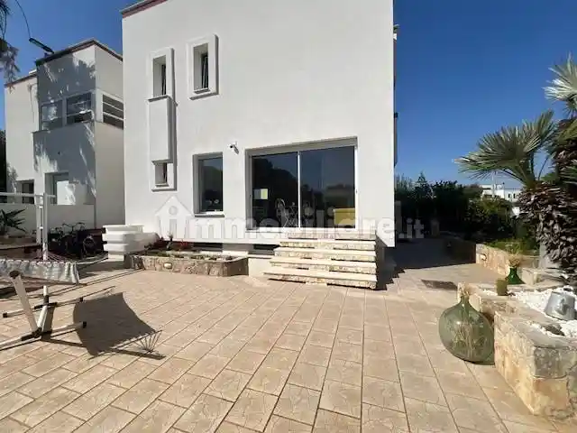 Villa in vendita a Brindisi