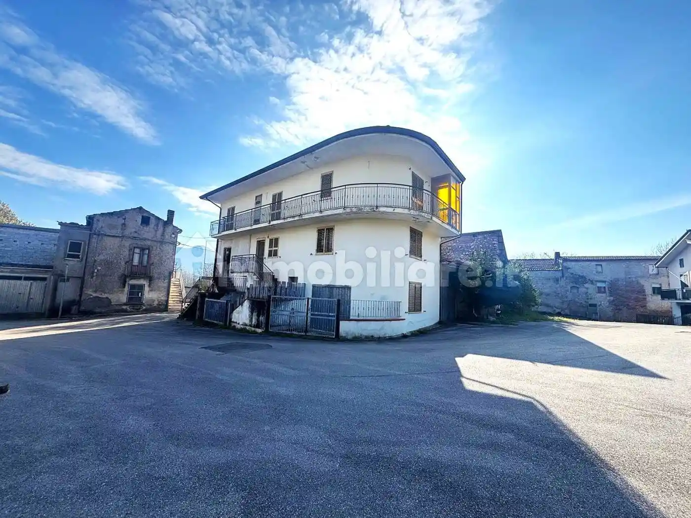Casa indipendente in vendita a Sant'Andrea del Garigliano