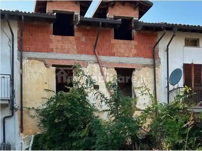 Appartamento in vendita a Fresonara