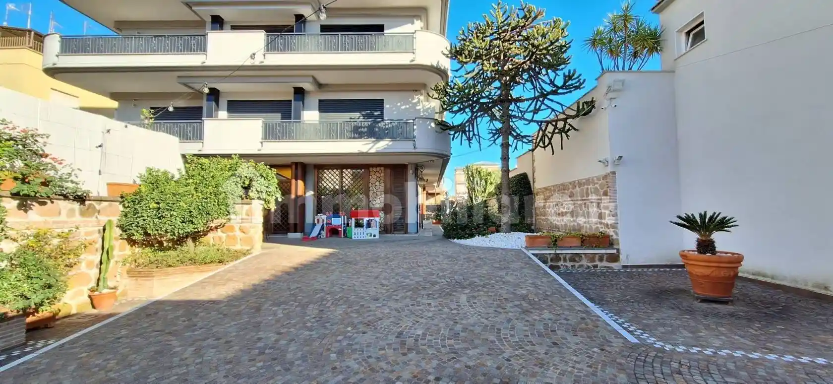 Appartamento in vendita a Aprilia