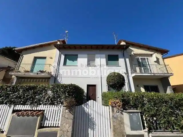 Appartamento in vendita a Camaiore