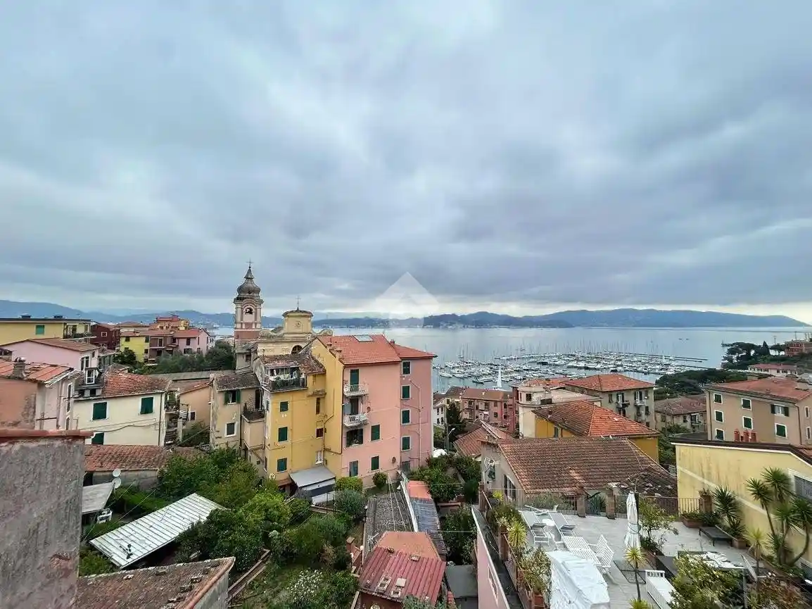 Appartamento in vendita a Portovenere
