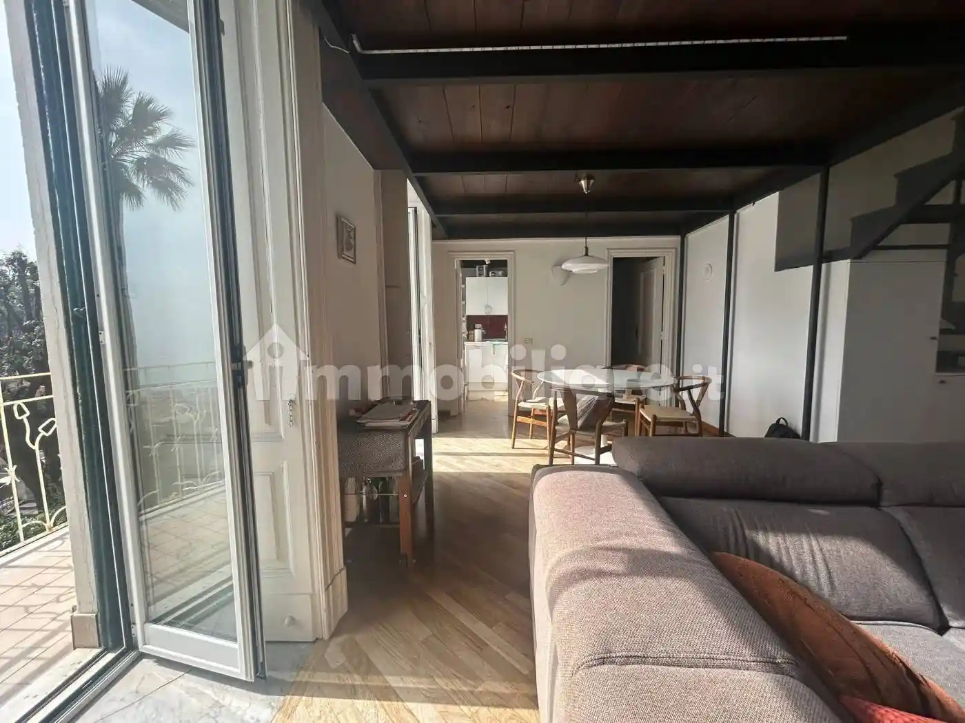 Appartamento in affitto a Napoli