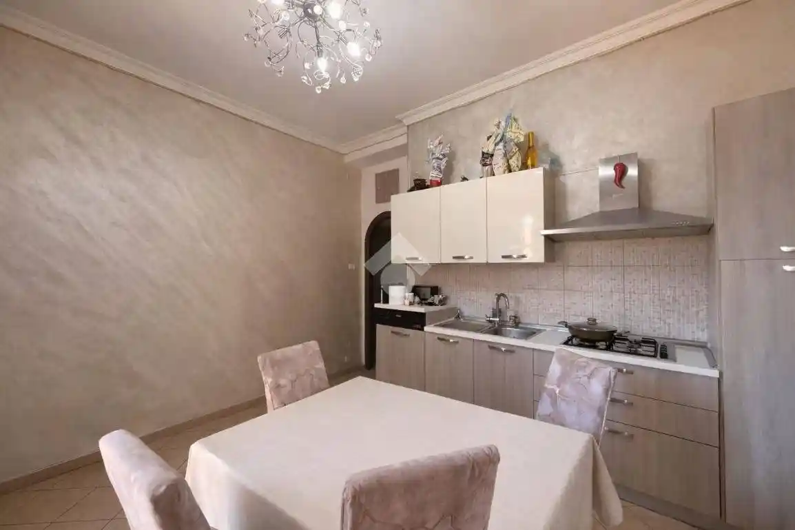 Appartamento in vendita a Napoli