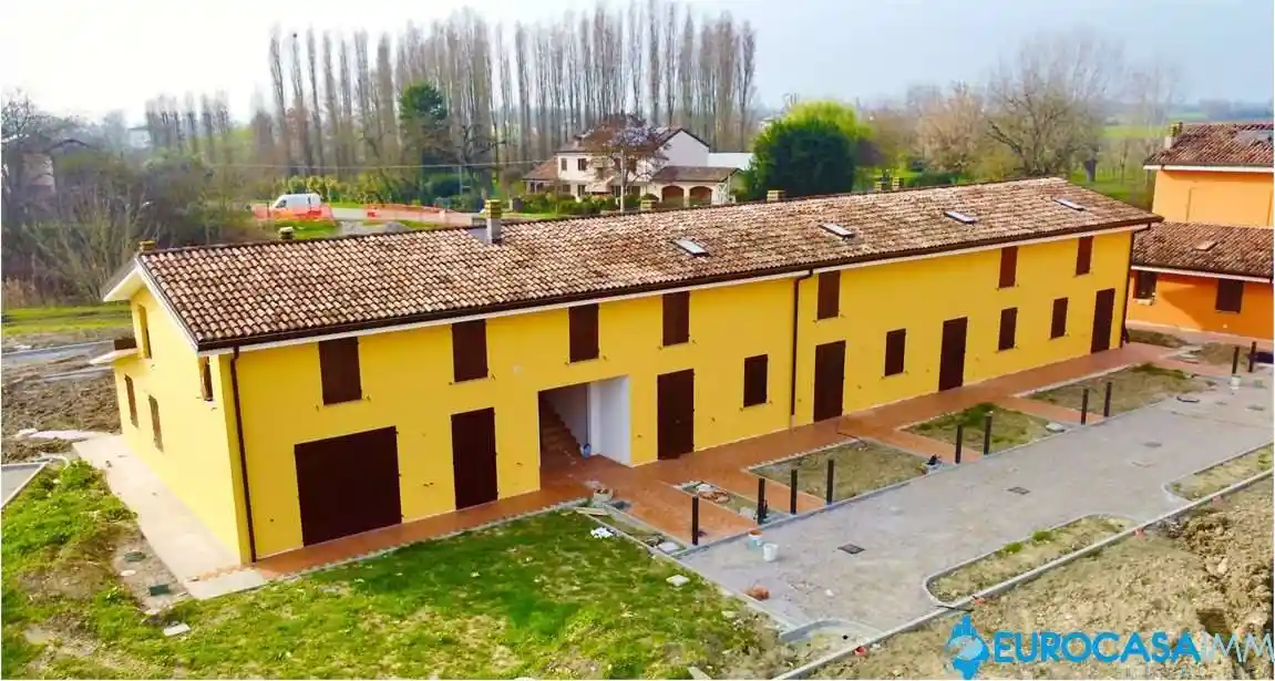 Villetta a schiera in vendita a Novi di Modena